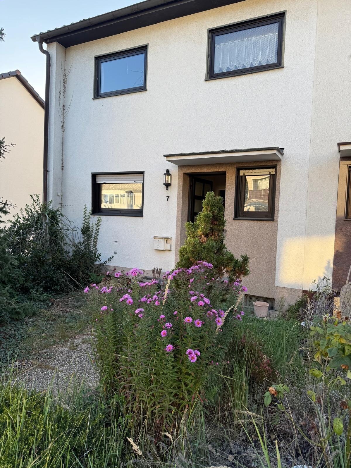 Straßenansicht Straßenansicht