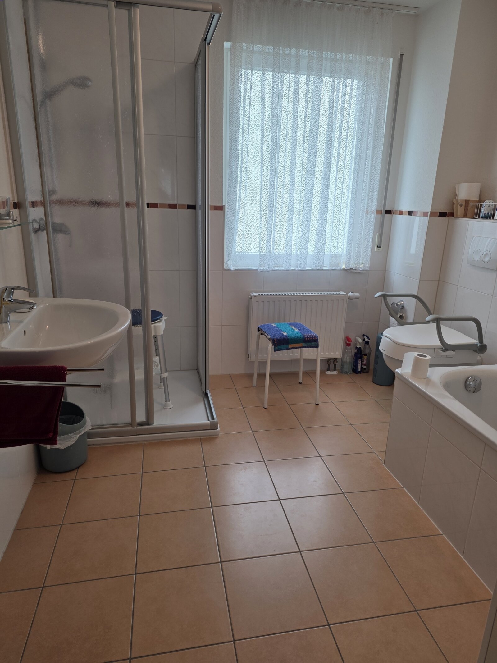 Badezimmer im OG