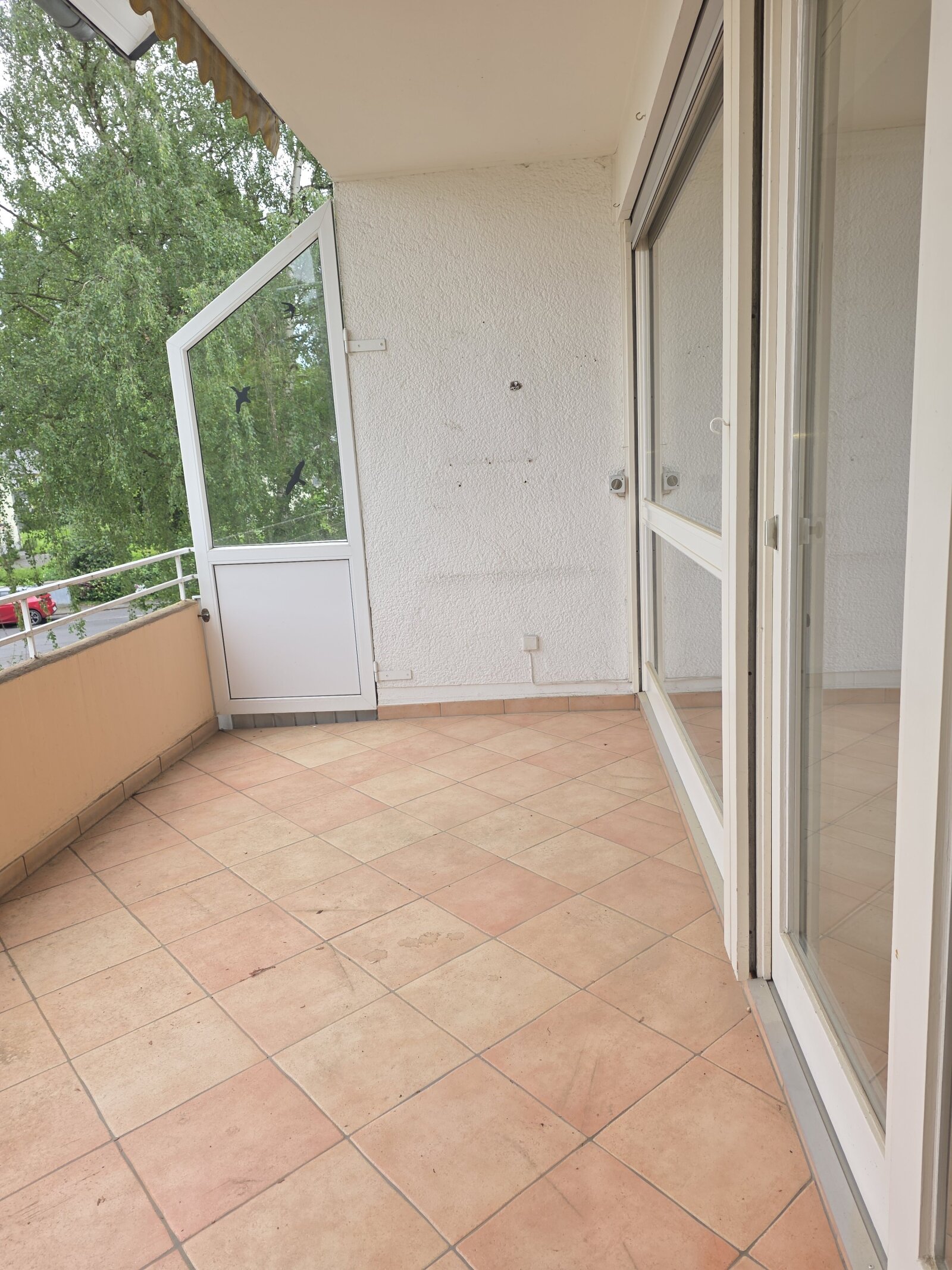 großer Balkon