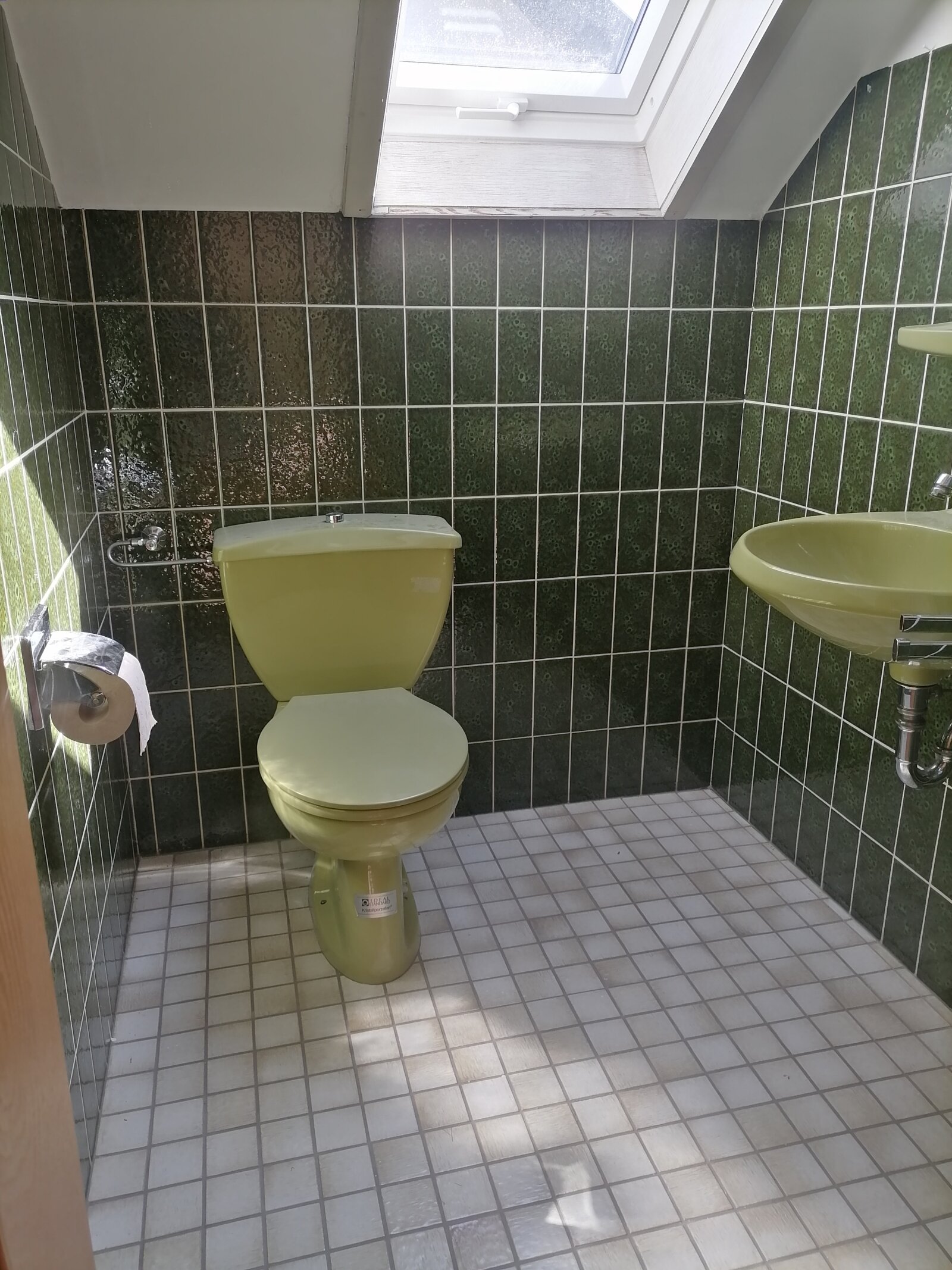Gäste-WC im OG Gäste-WC im OG
